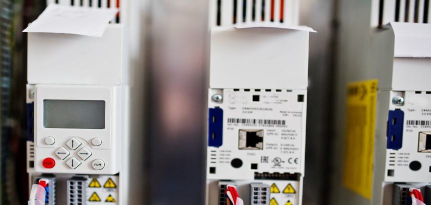 Inversores de frequência: a revolução no abastecimento elétrico das plataformas petrolíferas